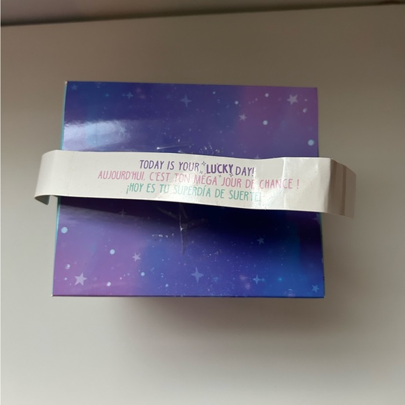 Lucky Fortune x4 Wear Your Luck Fortune Cookie Chinese Take-Out Box Series 1 NEW - Picture 4 of 4